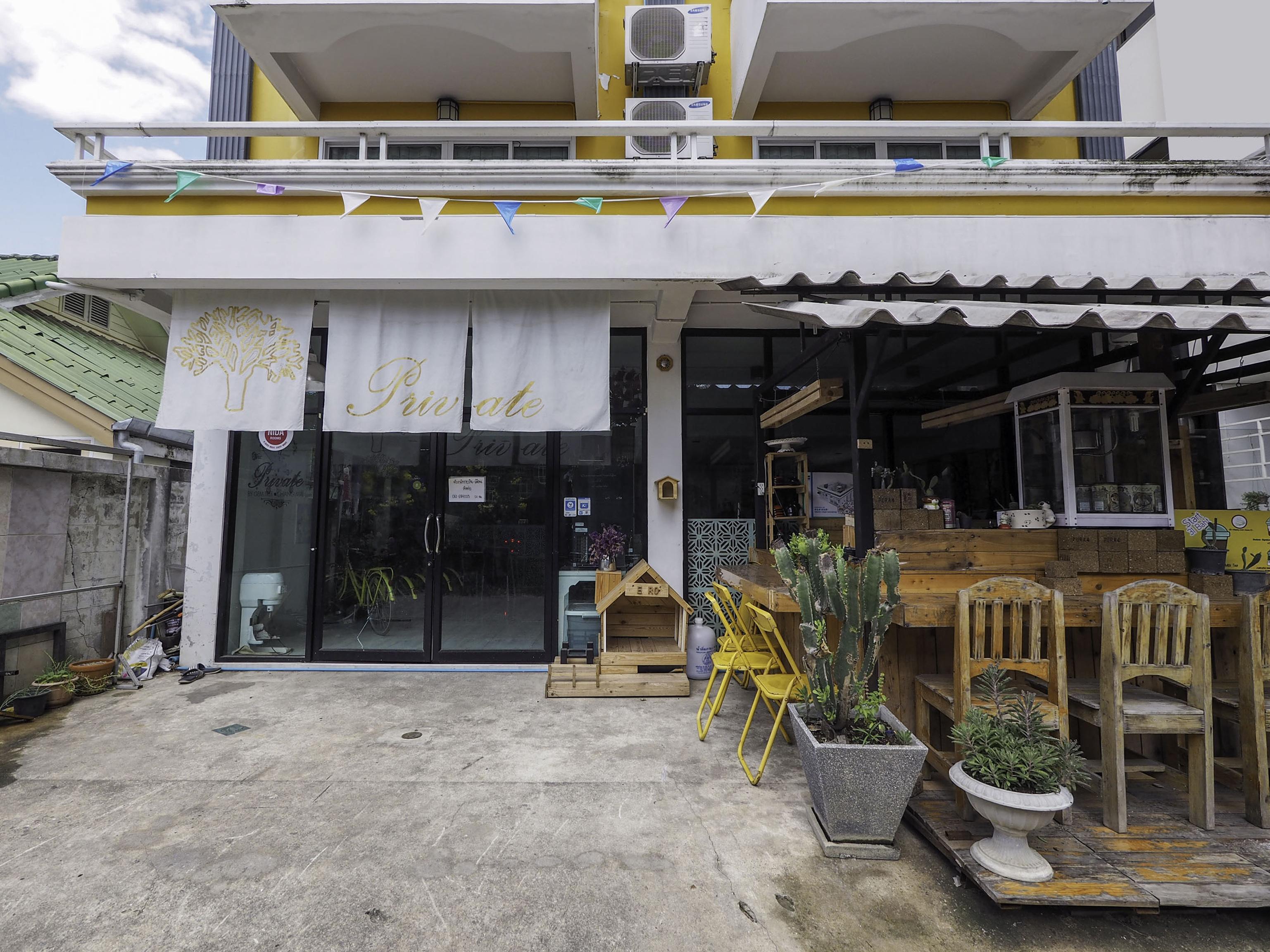 Oyo 983 The Private Hotel Chiang Mai Ngoại thất bức ảnh