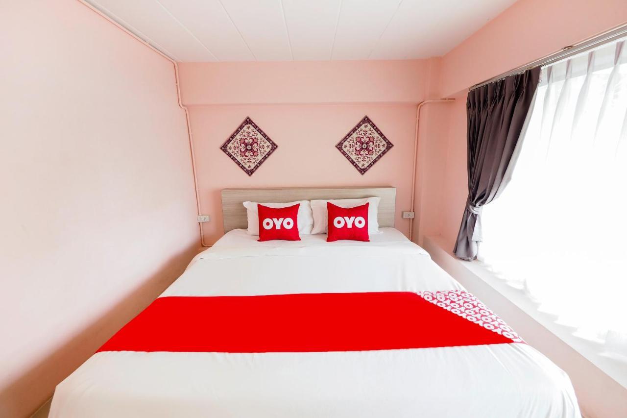 Oyo 983 The Private Hotel Chiang Mai Ngoại thất bức ảnh