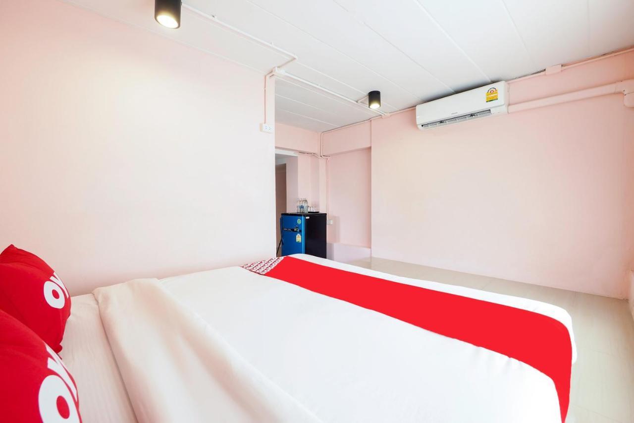 Oyo 983 The Private Hotel Chiang Mai Ngoại thất bức ảnh