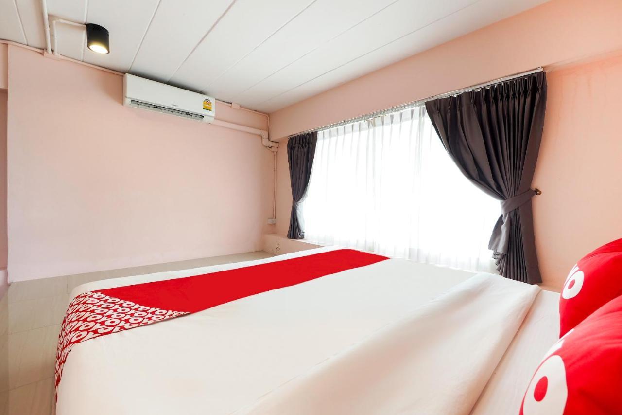 Oyo 983 The Private Hotel Chiang Mai Ngoại thất bức ảnh