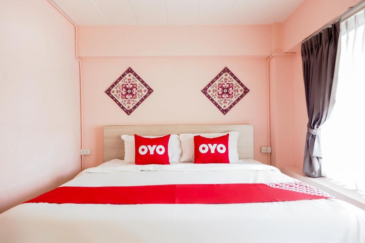 Oyo 983 The Private Hotel Chiang Mai Ngoại thất bức ảnh